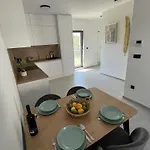 Sea I - Modern With Pool - 30 Meters From The דירה