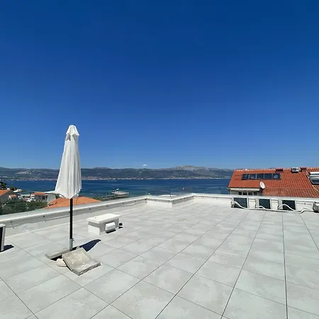 Sea I - Modern With Pool - 30 Meters From The Slatine