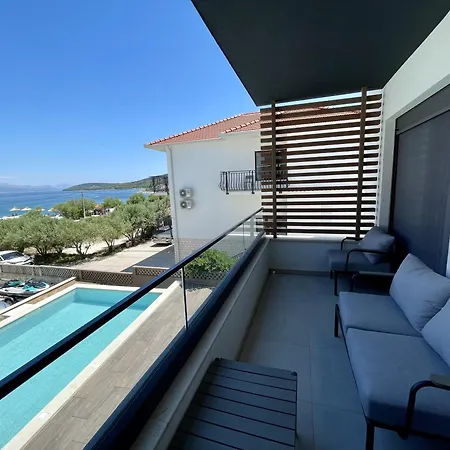 Sea I - Modern With Pool - 30 Meters From The Slatine