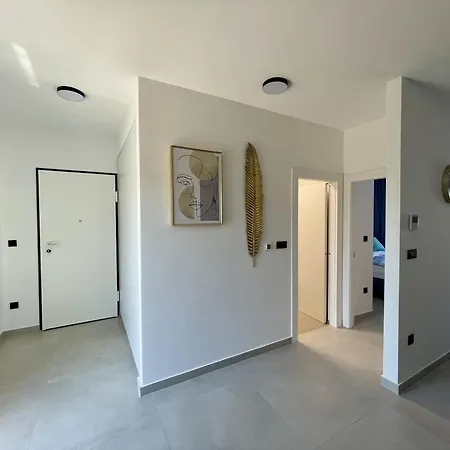 Apartmán Sea I - Modern With Pool - 30 Meters From The