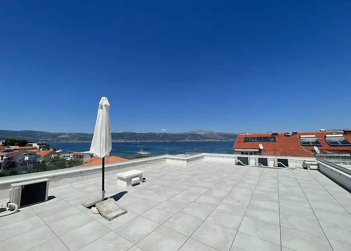 Sea I - Modern With Pool - 30 Meters From The Slatine