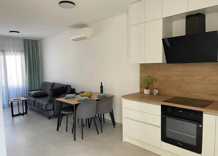 Apartmán Sea I - Modern With Pool - 30 Meters From The